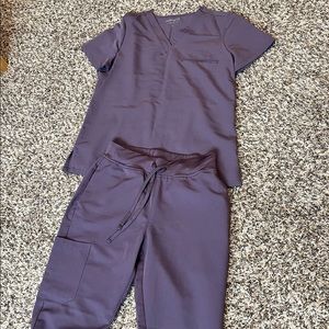 Mandala Dewberry Scrub Set